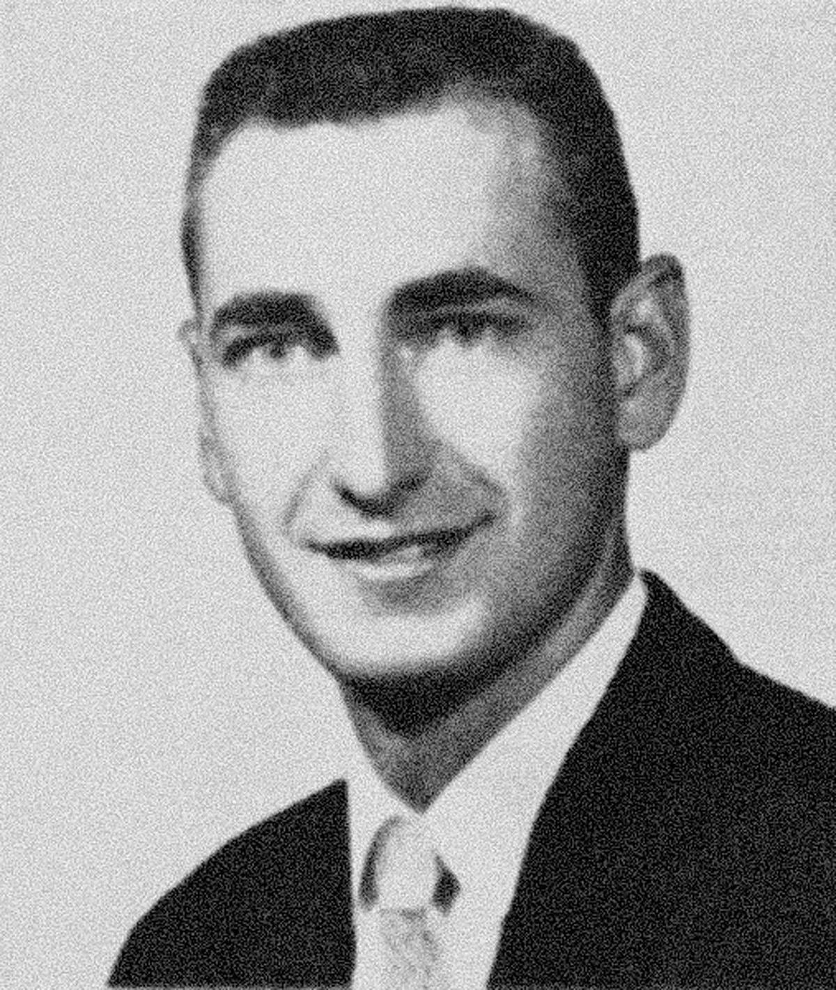 B.D. 欧文斯, 照片中的他是和记棋牌娱乐的学生, 1959年毕业于该机构，是第一位领导该机构的校友.