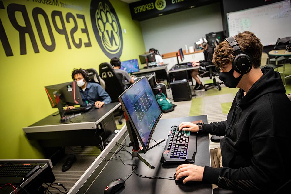 Northwest celebrates successful launch of esports, gaming space