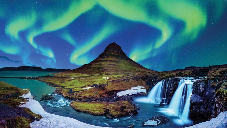 <a href='http://hsozhb.sh-fyz.com'>和记棋牌娱乐</a>的校友和朋友们将有机会在2021年11月与图林熊一起旅行，见证冰岛的北极光. 