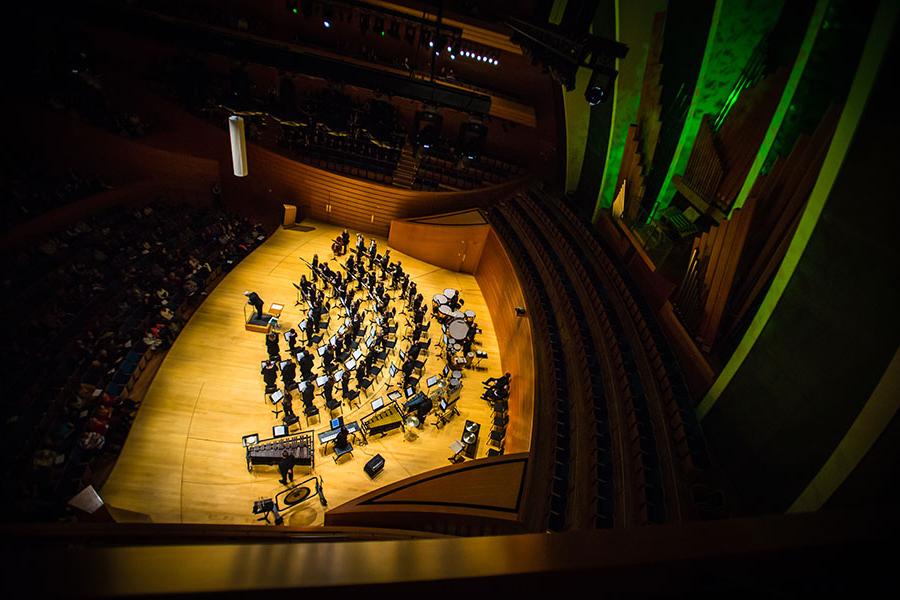 The Kauffman Center’s oval-shaped Helzberg Hall is an intimate and immersive experience for performers as well as audiences. 